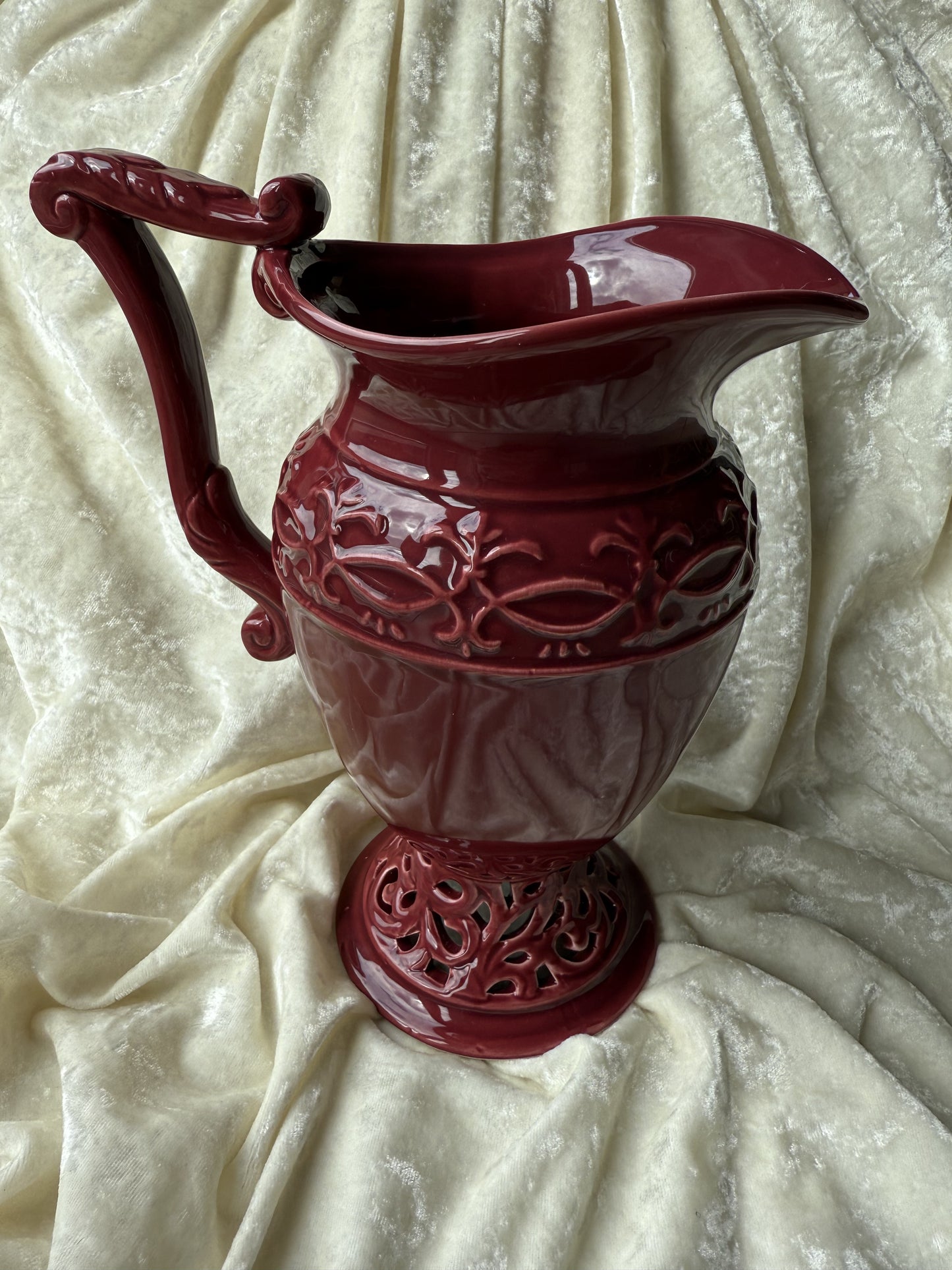 Pichet / vase bordeaux en céramique