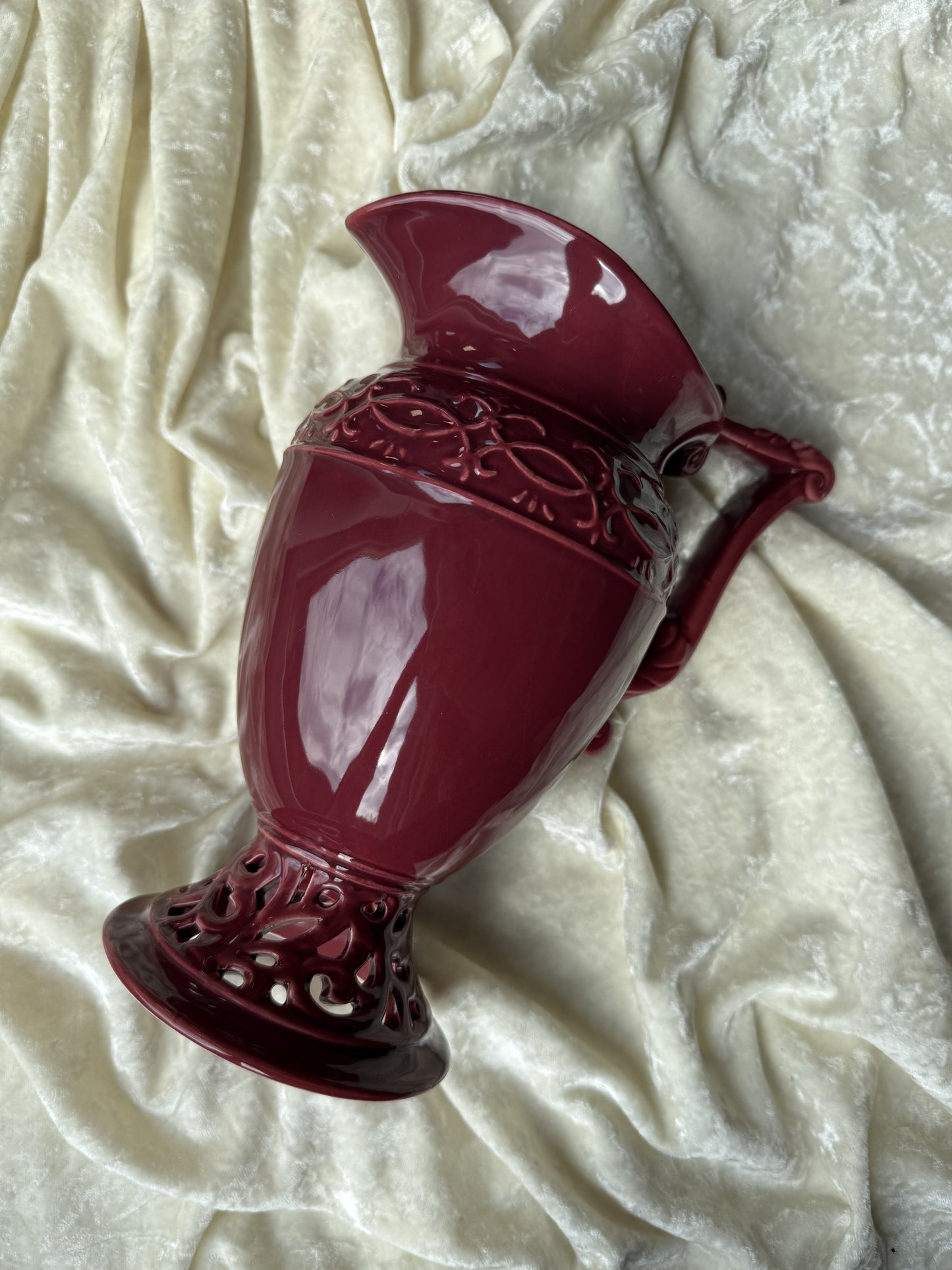 Pichet / vase bordeaux en céramique