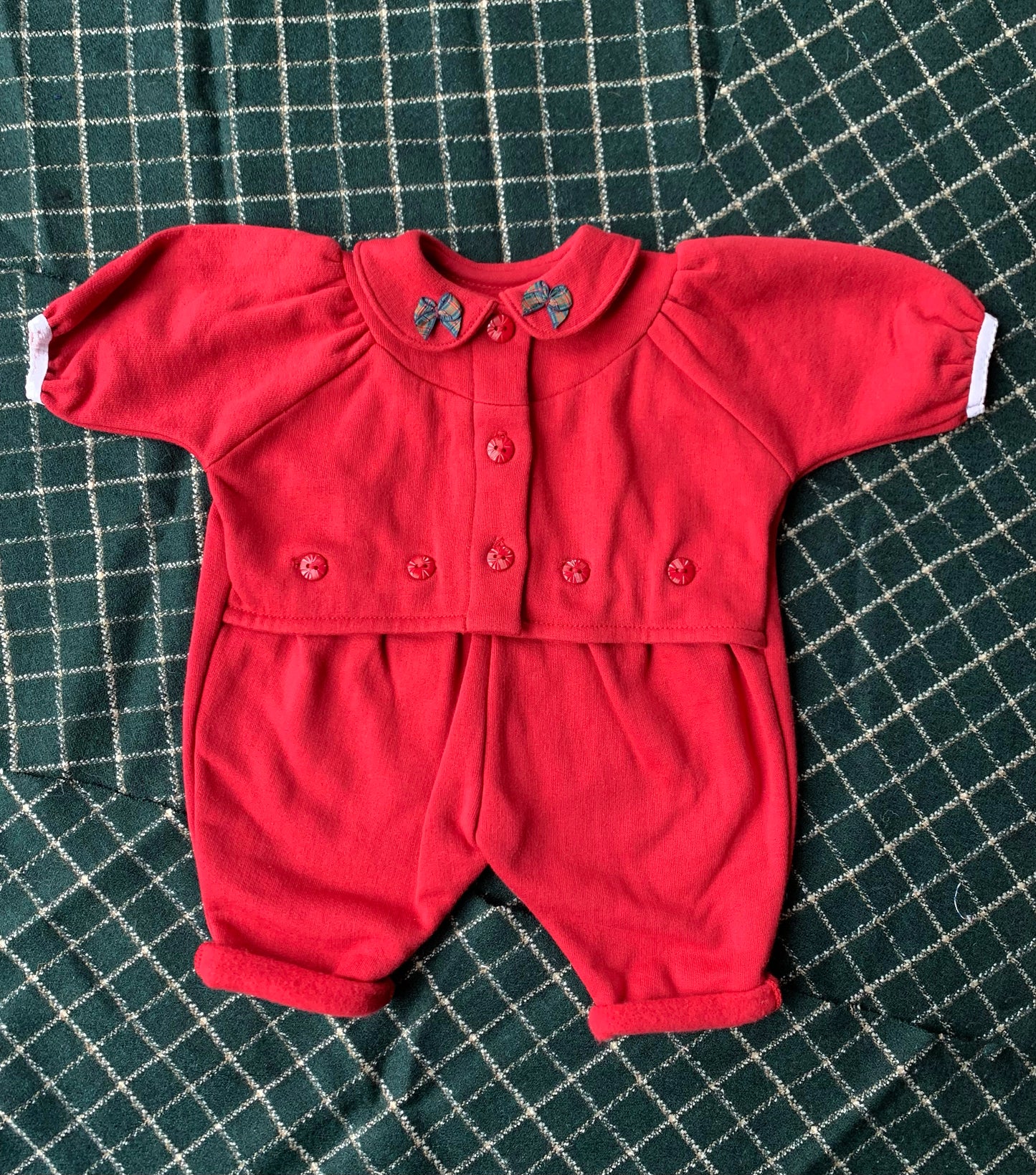 Combinaison rouge avec petits noeud 1000 câlins T.1 mois