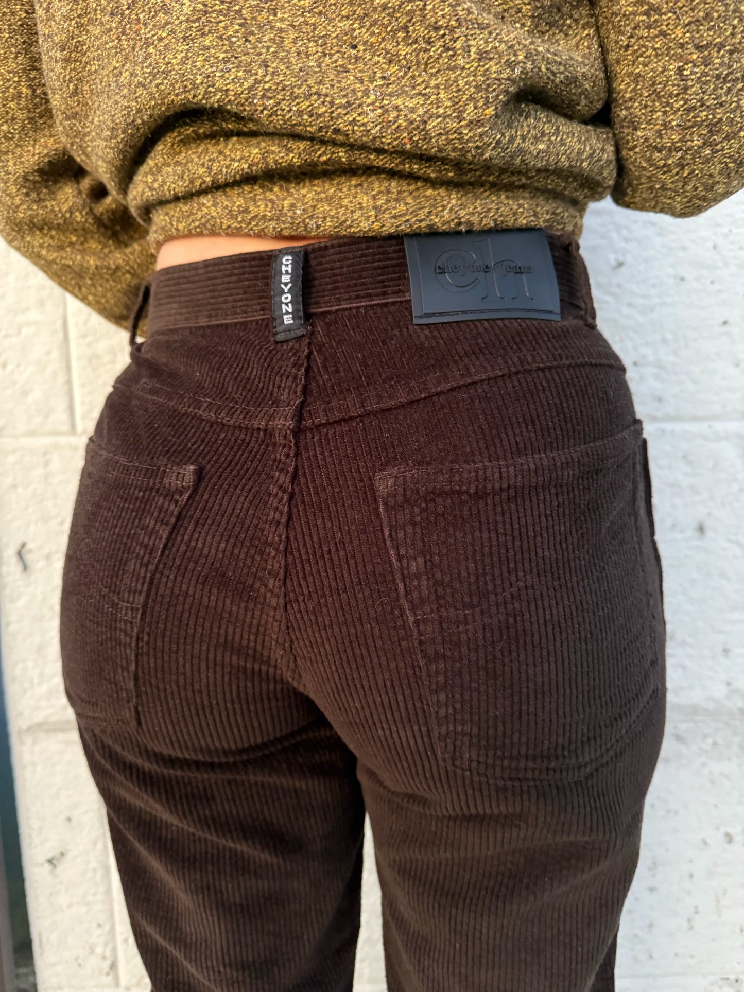 Pantalon en velours coupe droite Cheyone Jeans T.36-38